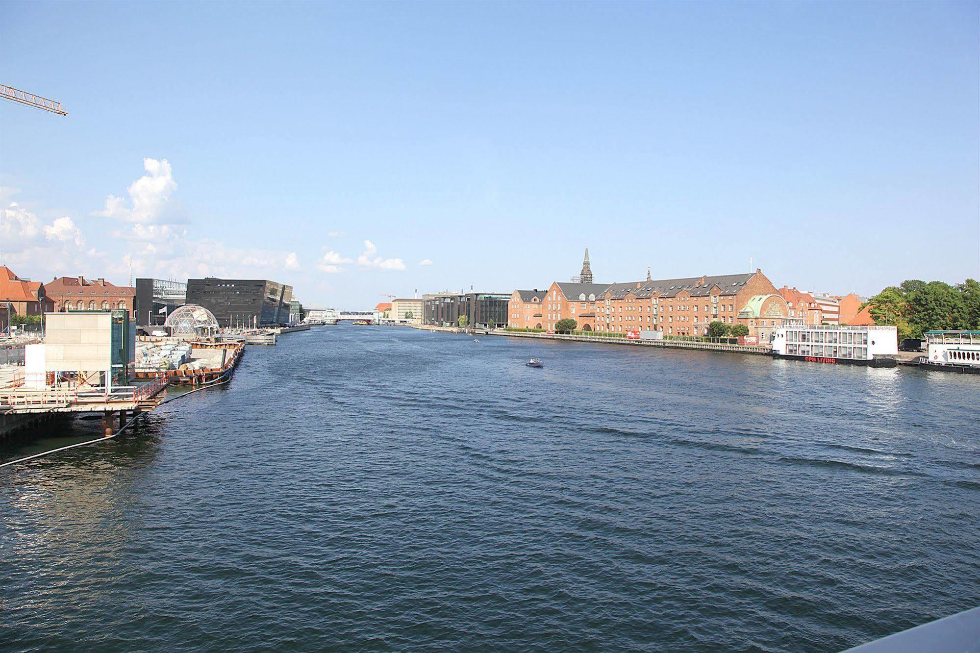Hotel Copenhagen Houseboat Exterior foto